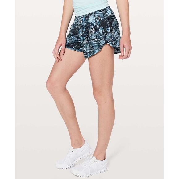 Lululemon Tracker Short V *4" Eternal Wave Starlight Black Size 8 - Picture 3 of 14